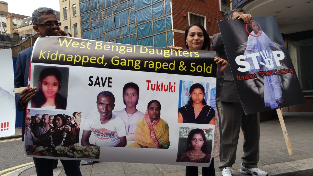 WB Protest Pic2 20150729_184355